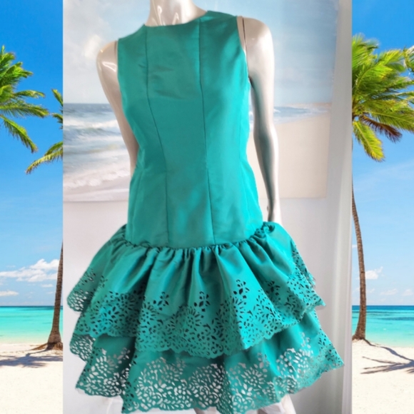 *$5,000 OSCAR DE LA RENTA ICONIC STUNNING GREEN EYELET PLEADED SILK RUNW DRESS M - Picture 5 of 10